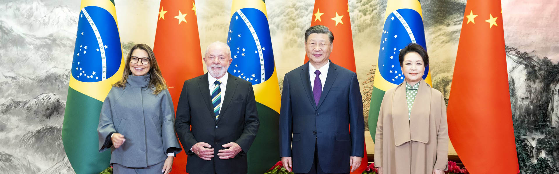 国家主席习近平同同巴西总统卢拉举行会谈